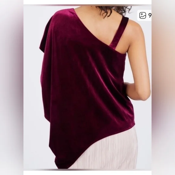 NWOT! Chic Velvet Burgundy Asymmetrical Women's Holiday Blouse Size Medium - Picture 5 of 15